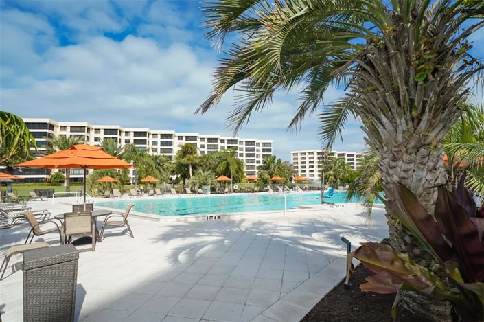 Image No.36-2 Bed Property for sale