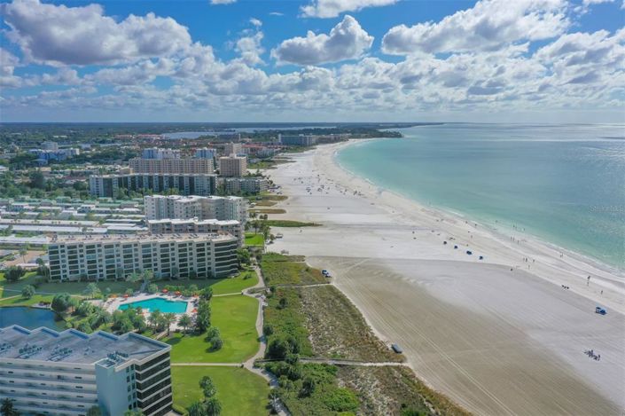 Image No.52-2 Bed Property for sale