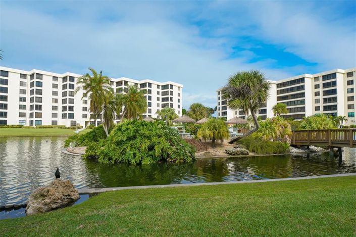 Image No.55-2 Bed Property for sale