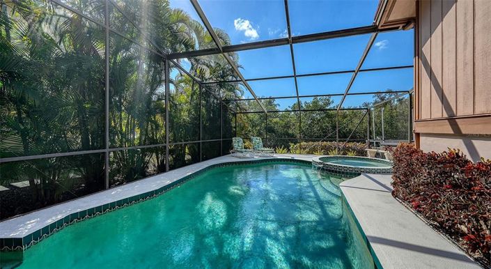 Image No.12-3 Bed Property for sale