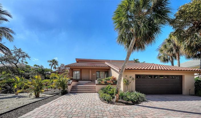 Image No.2-3 Bed Property for sale