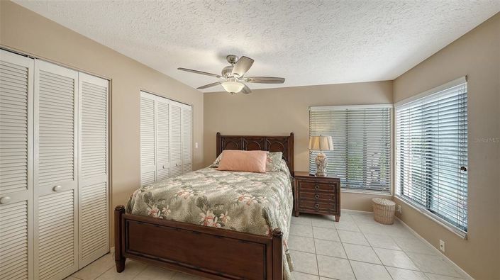 Image No.28-3 Bed Property for sale