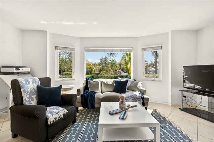 Image No.16-3 Bed Property for sale