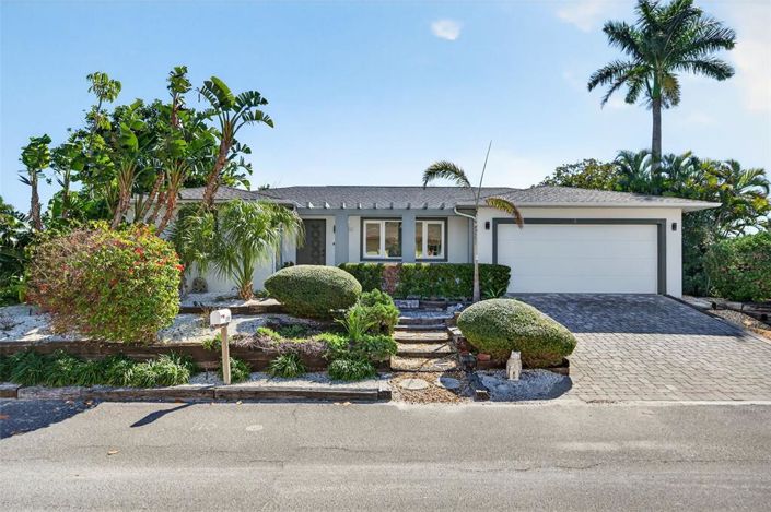 Image No.6-3 Bed Property for sale