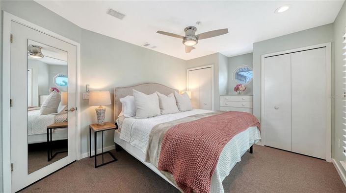 Image No.28-8 Bed Property for sale