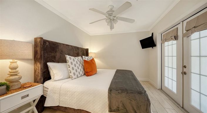 Image No.34-8 Bed Property for sale