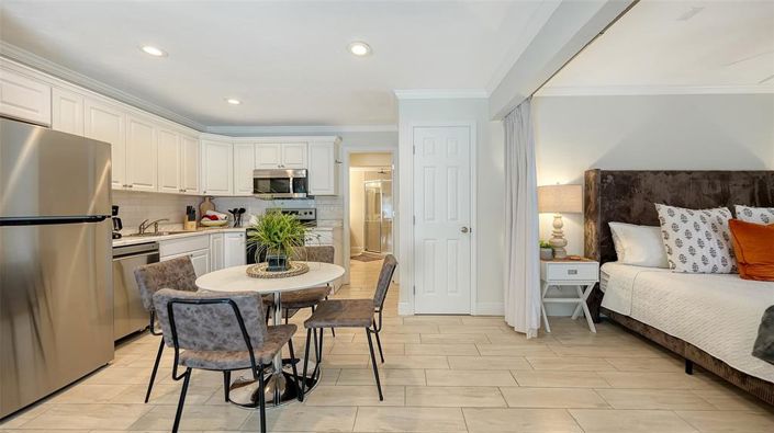 Image No.35-8 Bed Property for sale