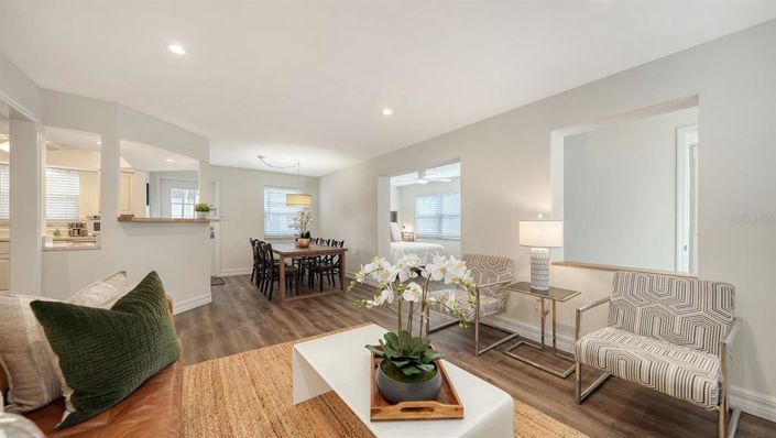 Image No.43-8 Bed Property for sale