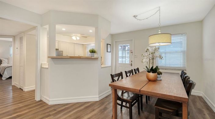 Image No.44-8 Bed Property for sale