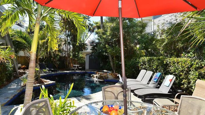 Image No.6-8 Bed Property for sale