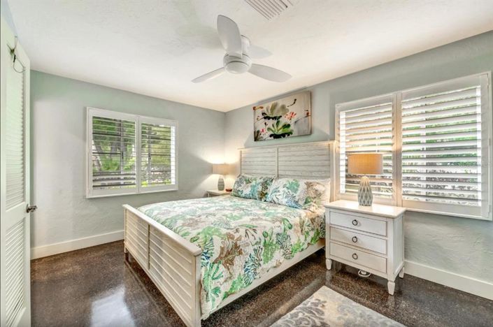 Image No.19-4 Bed Property for sale