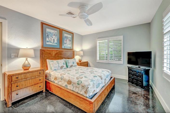 Image No.22-4 Bed Property for sale