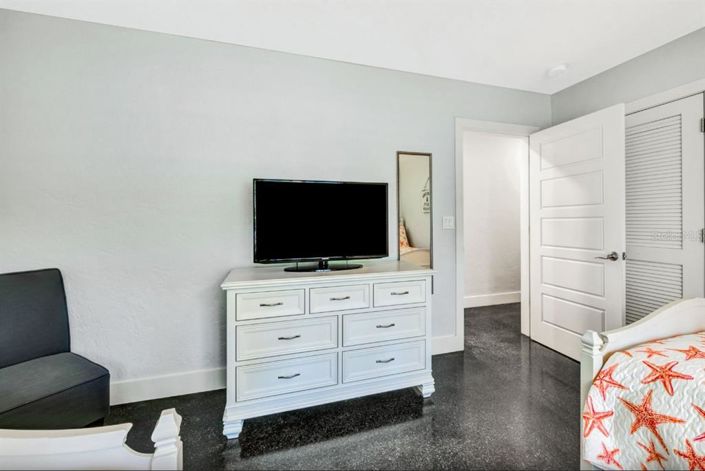 Image No.26-4 Bed Property for sale