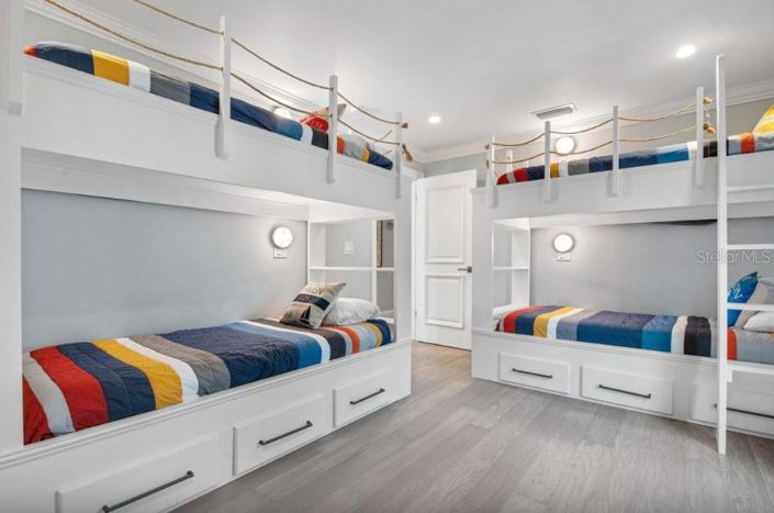 Image No.18-7 Bed Property for sale