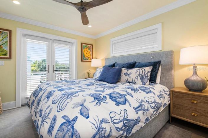 Image No.22-7 Bed Property for sale