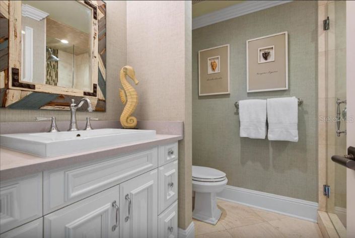 Image No.24-7 Bed Property for sale