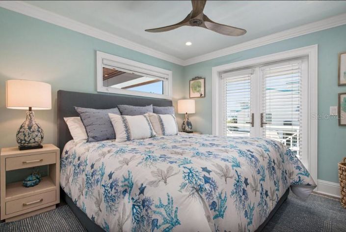 Image No.25-7 Bed Property for sale