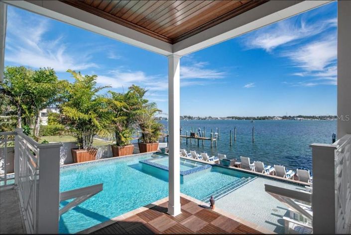 Image No.30-7 Bed Property for sale