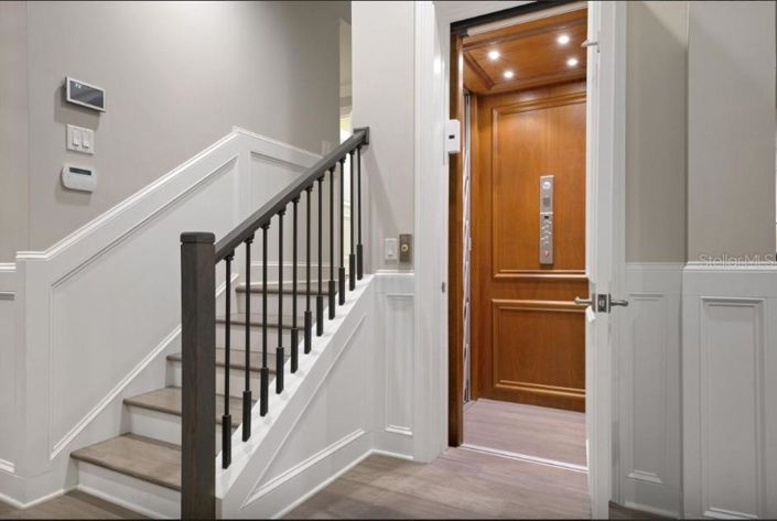 Image No.31-7 Bed Property for sale