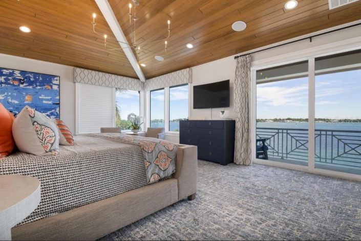 Image No.45-7 Bed Property for sale