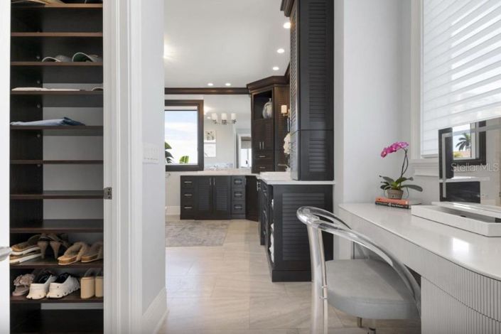 Image No.48-7 Bed Property for sale