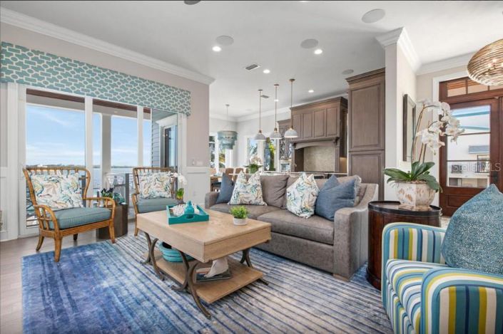 Image No.5-7 Bed Property for sale