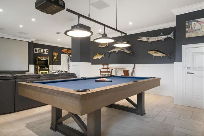 Image No.57-7 Bed Property for sale