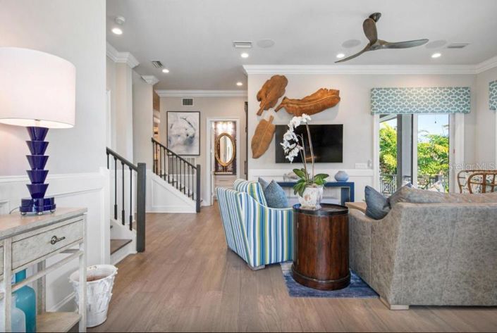 Image No.9-7 Bed Property for sale