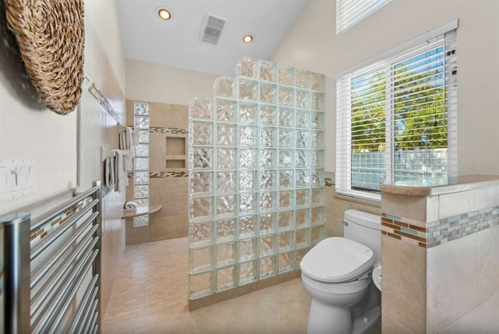 Image No.24-3 Bed Property for sale