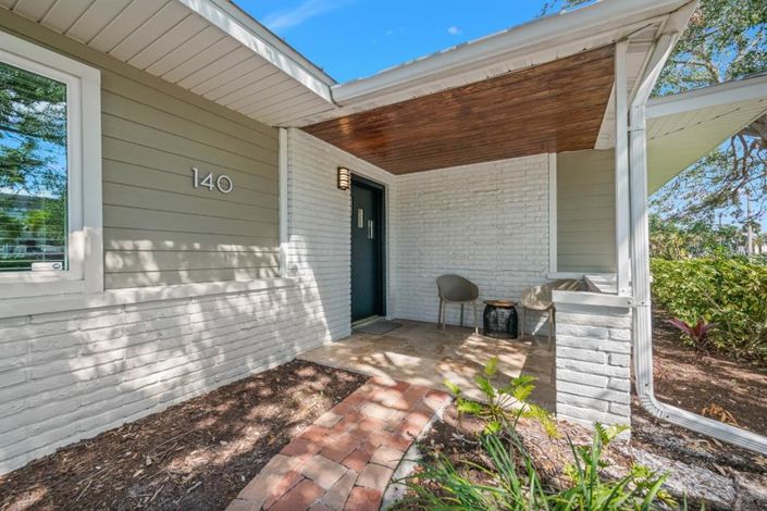 Image No.3-3 Bed Property for sale