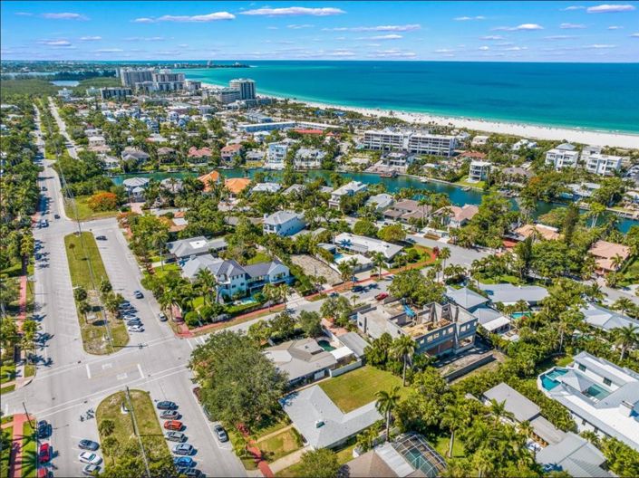 Image No.42-3 Bed Property for sale