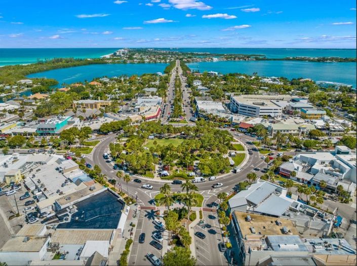 Image No.43-3 Bed Property for sale