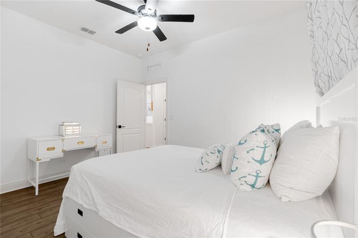 Image No.17-3 Bed Property for sale