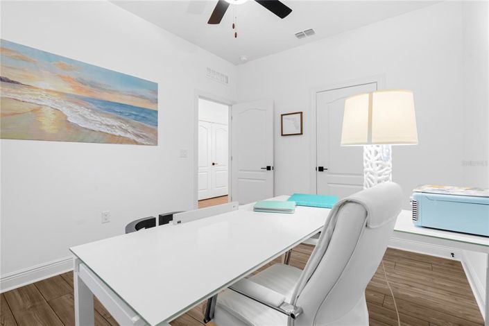 Image No.20-3 Bed Property for sale