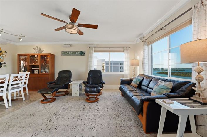 Image No.23-3 Bed Property for sale