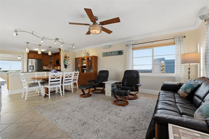 Image No.24-3 Bed Property for sale