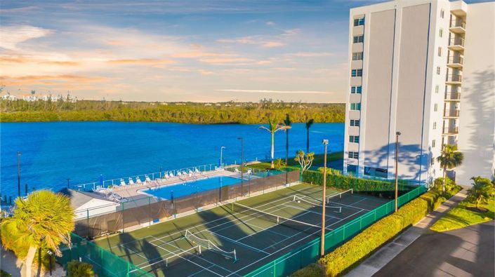 Image No.39-3 Bed Property for sale