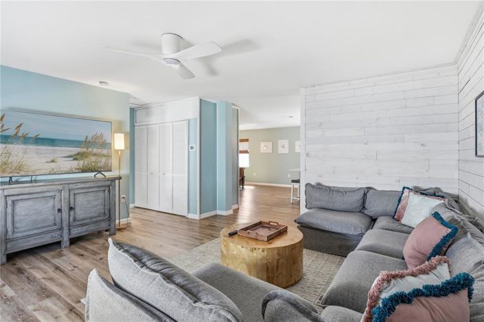 Image No.17-3 Bed Property for sale