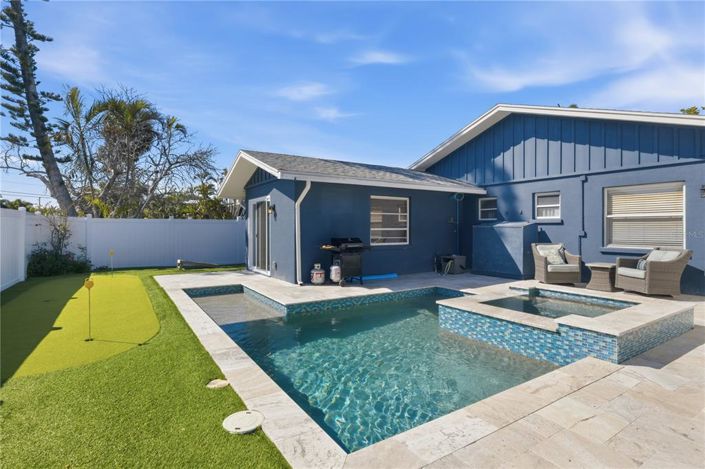 Image No.34-3 Bed Property for sale