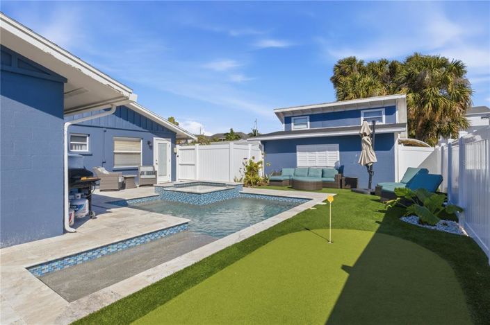 Image No.36-3 Bed Property for sale