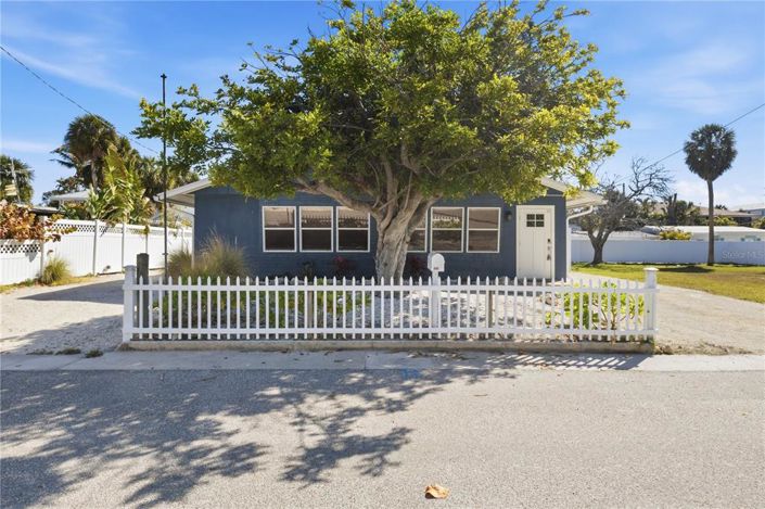 Image No.39-3 Bed Property for sale