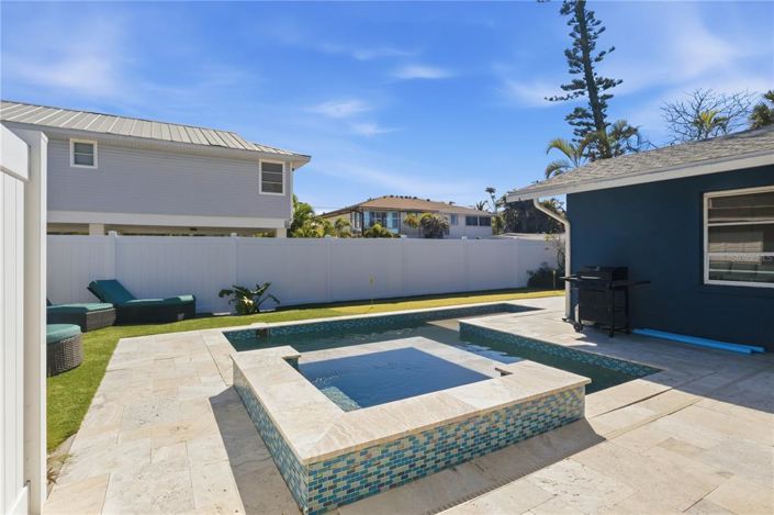 Image No.42-3 Bed Property for sale