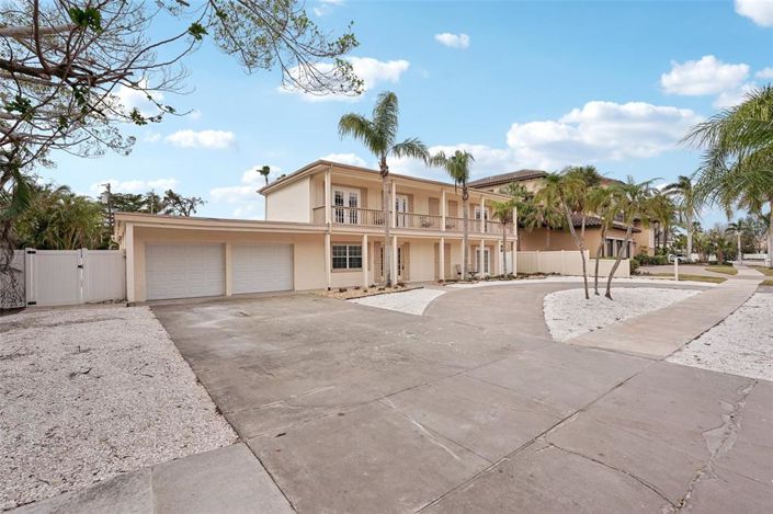 Image No.3-6 Bed Property for sale