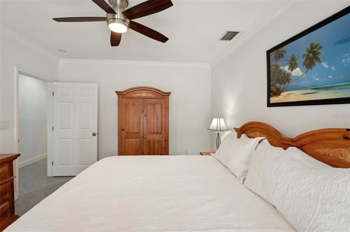 Image No.32-6 Bed Property for sale