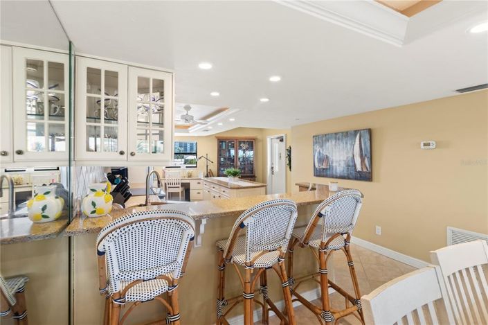 Image No.10-2 Bed Property for sale