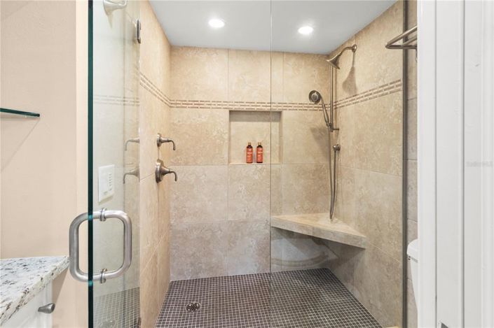 Image No.21-2 Bed Property for sale