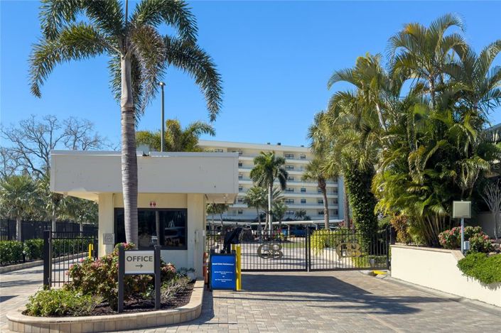 Image No.25-2 Bed Property for sale