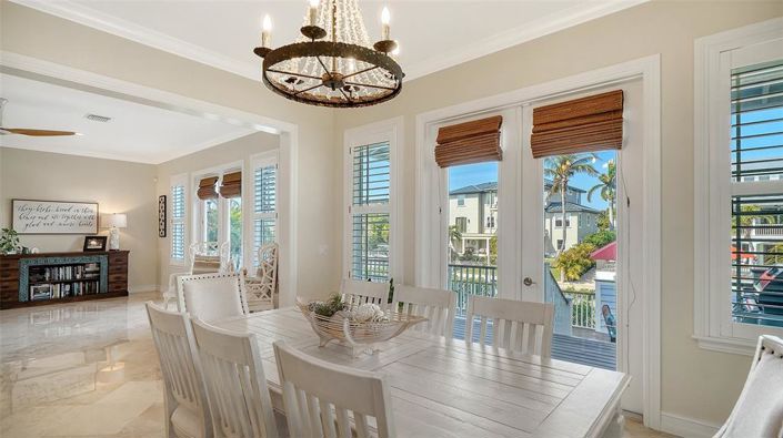 Image No.28-4 Bed Property for sale