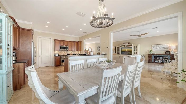 Image No.30-4 Bed Property for sale