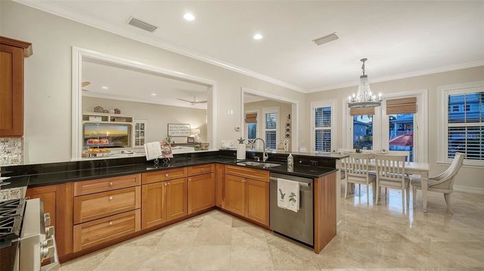 Image No.37-4 Bed Property for sale